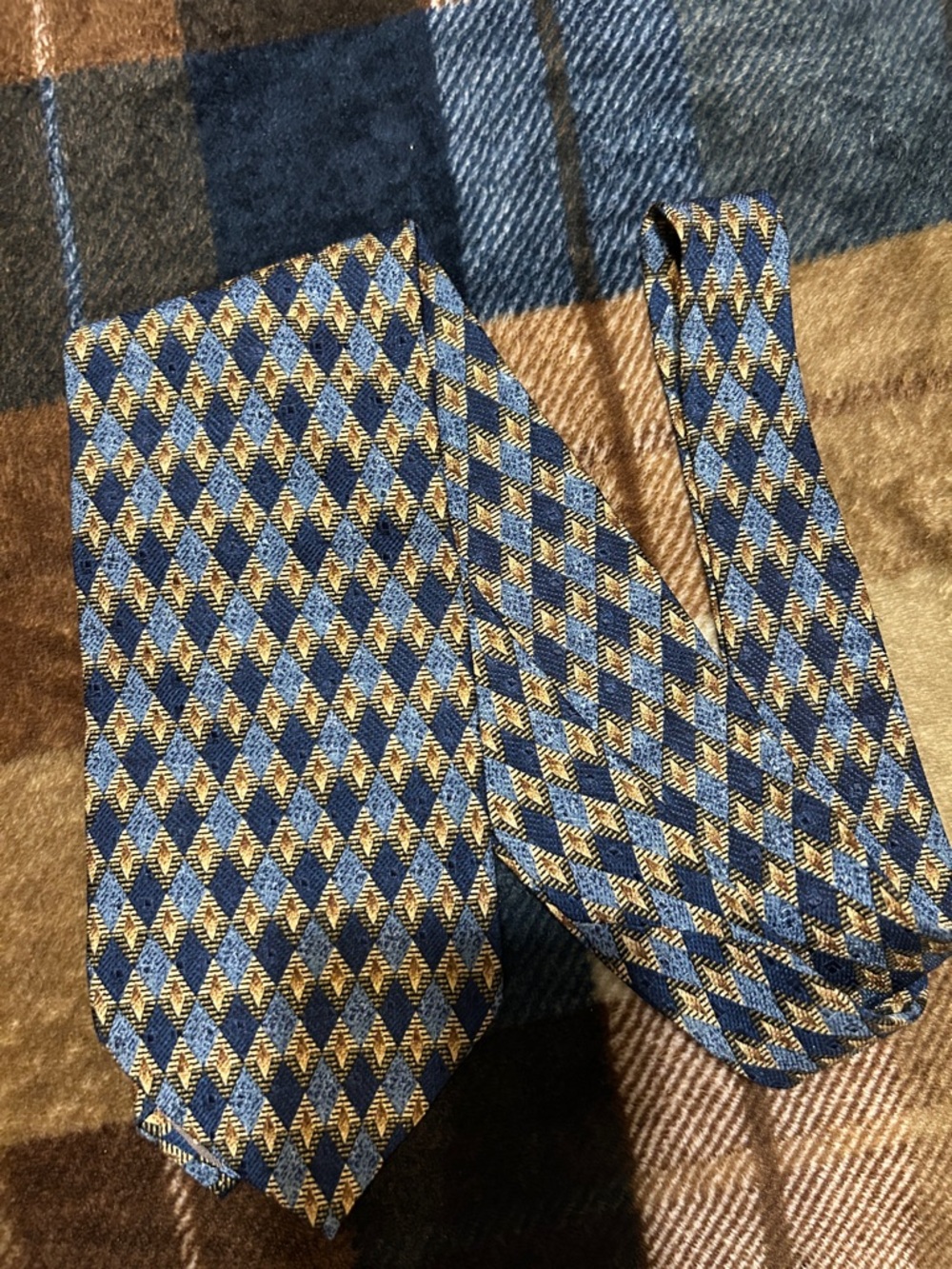 Moda Blue and Gold Diamond-Pattern Men's Tie
